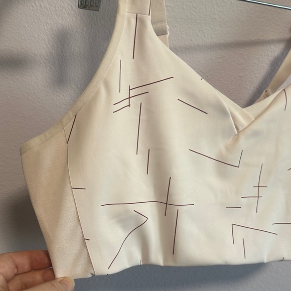 Brooks Sports Bra - Picture 4 of 10